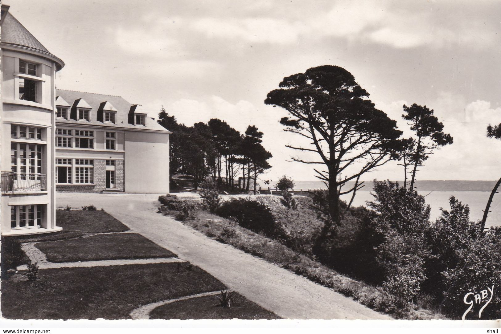 CPSM BREST RETRAITE DU SACRE COEUR KER STEARS ALLEE CONDUISANT DES JARDINS VERS LES CLASSES - Brest