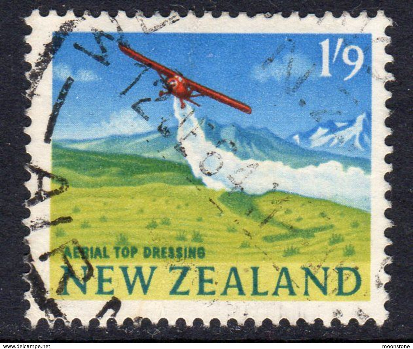 New Zealand 1960 1/9d Crop Dusting Definitive, Used, SG 795 - Usati