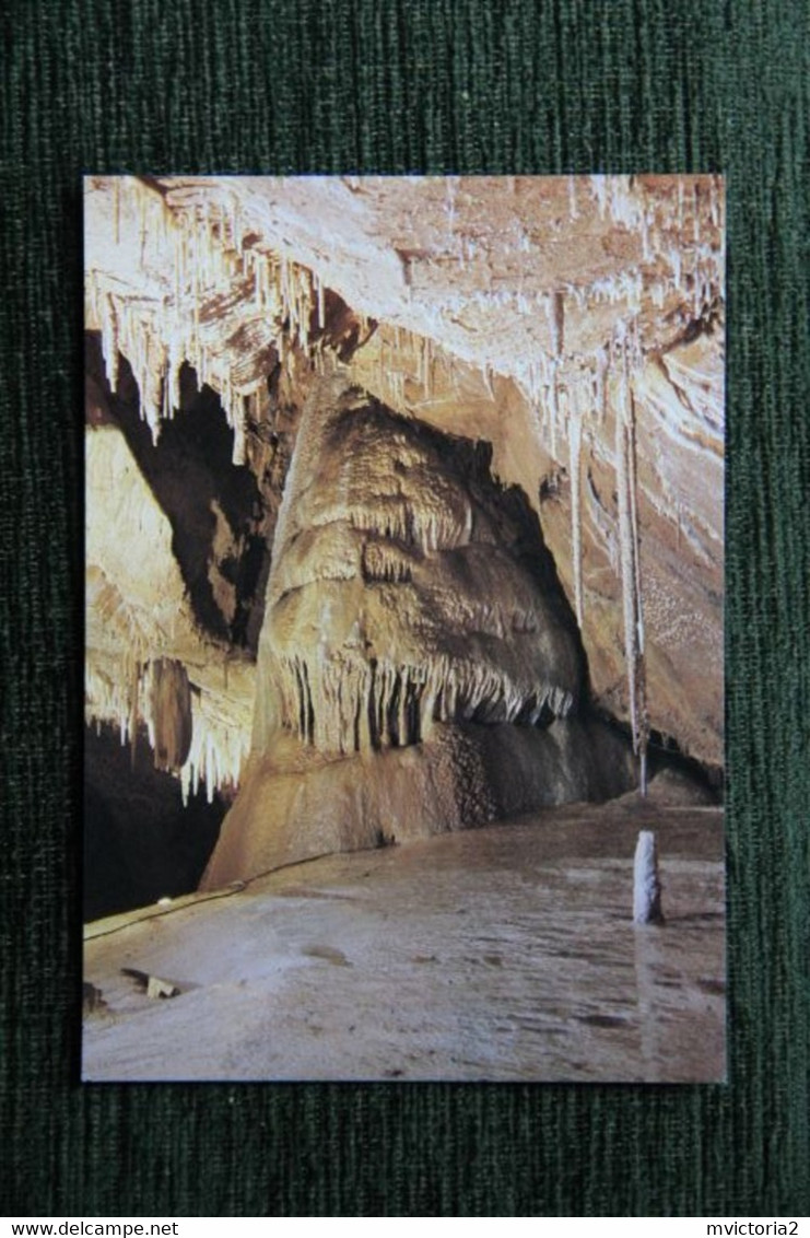 Grottes De LACAVE : Le Minaret. - Lacave