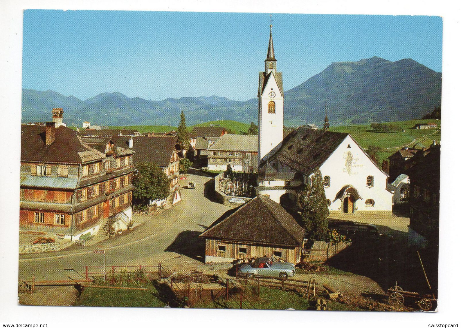 SCHWARZENBERG Dorfplatz Auto - Bregenzerwaldorte