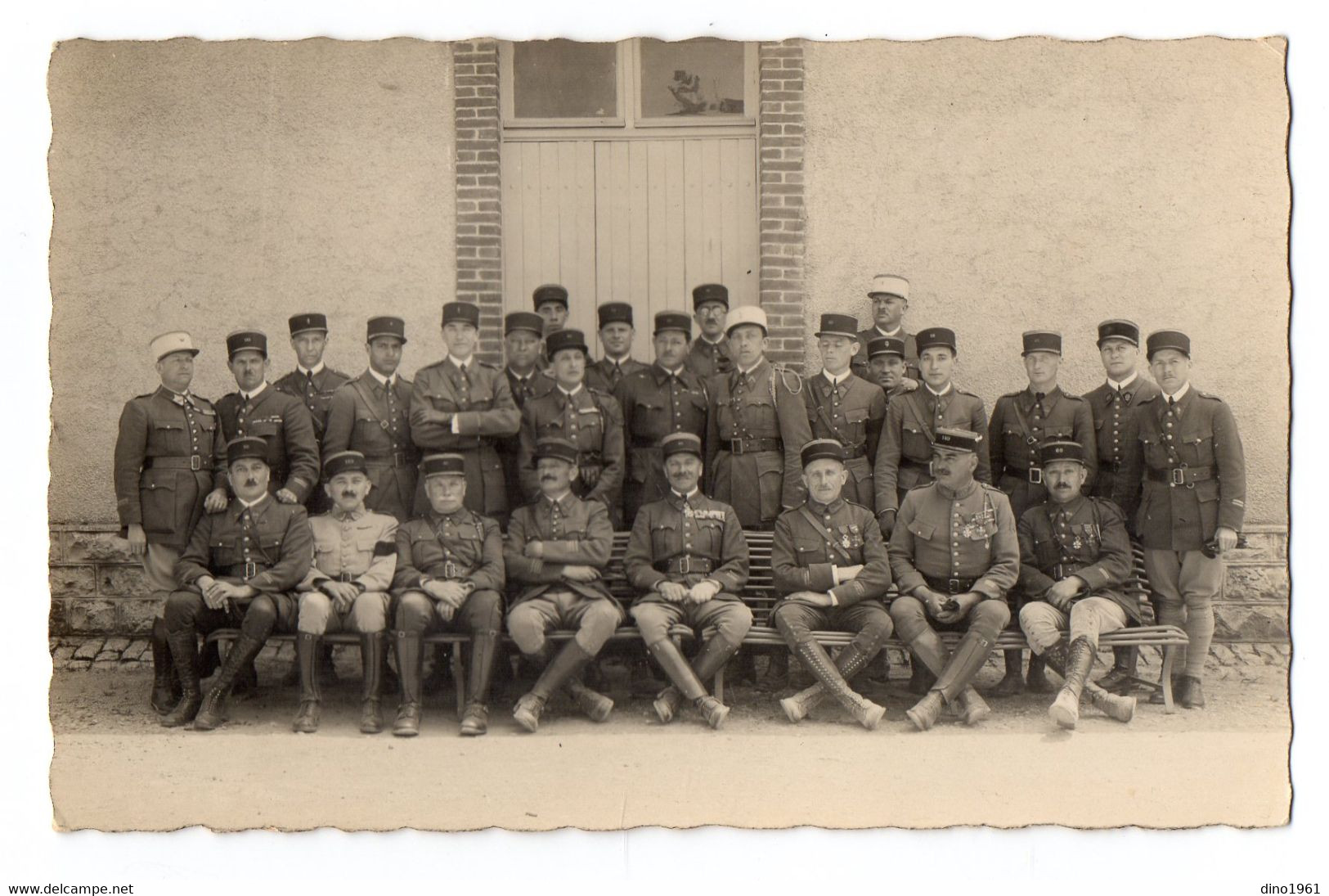 CPA 3053 - MILITARIA - Carte Photo Militaire - Un Groupe D'Officiers De Divers Régiments Avec Des Médailles Militaires - Personnages