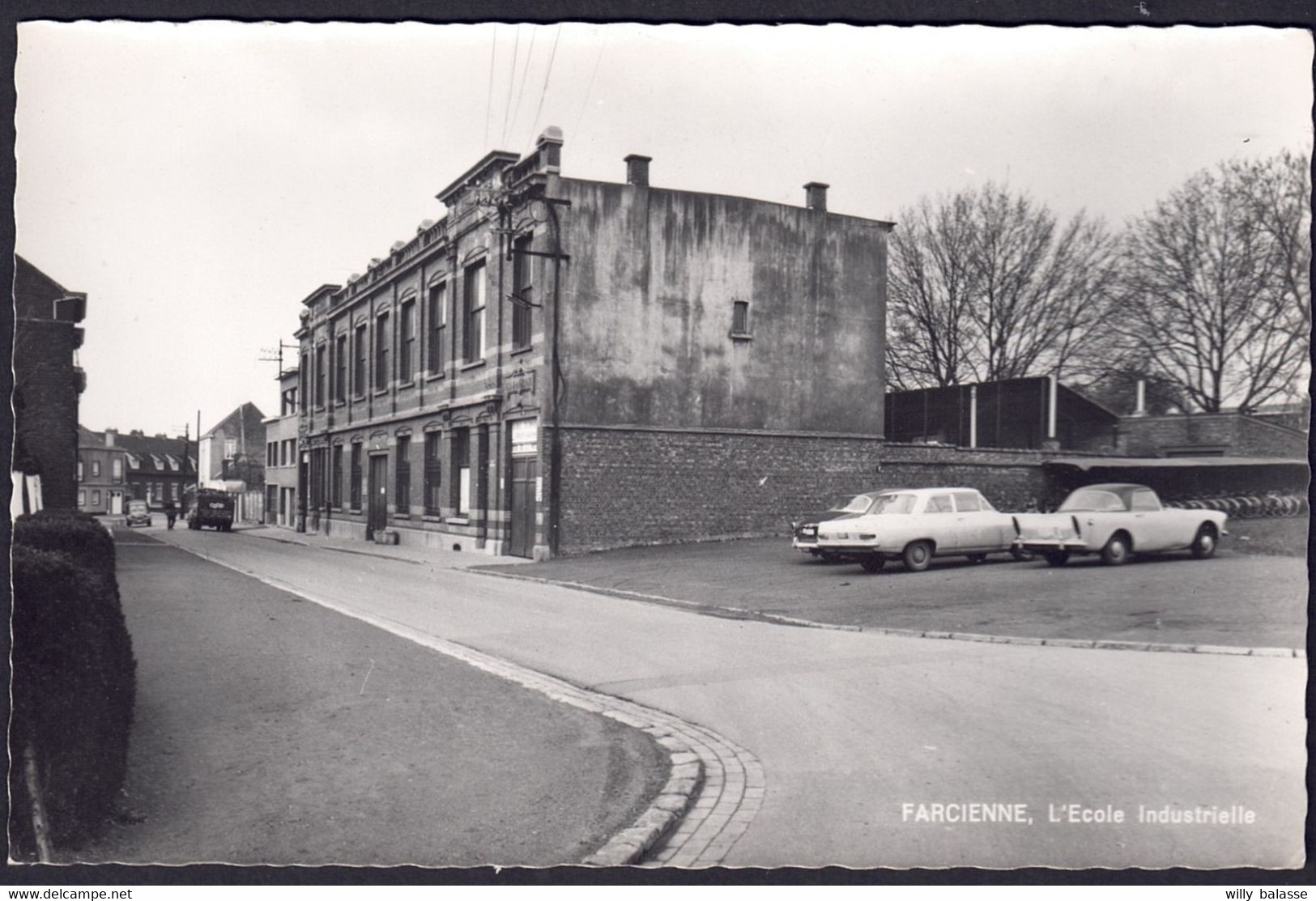 +++ CPA - FARCIENNE - FARCIENNES - Ecole Industrielle  // - Farciennes