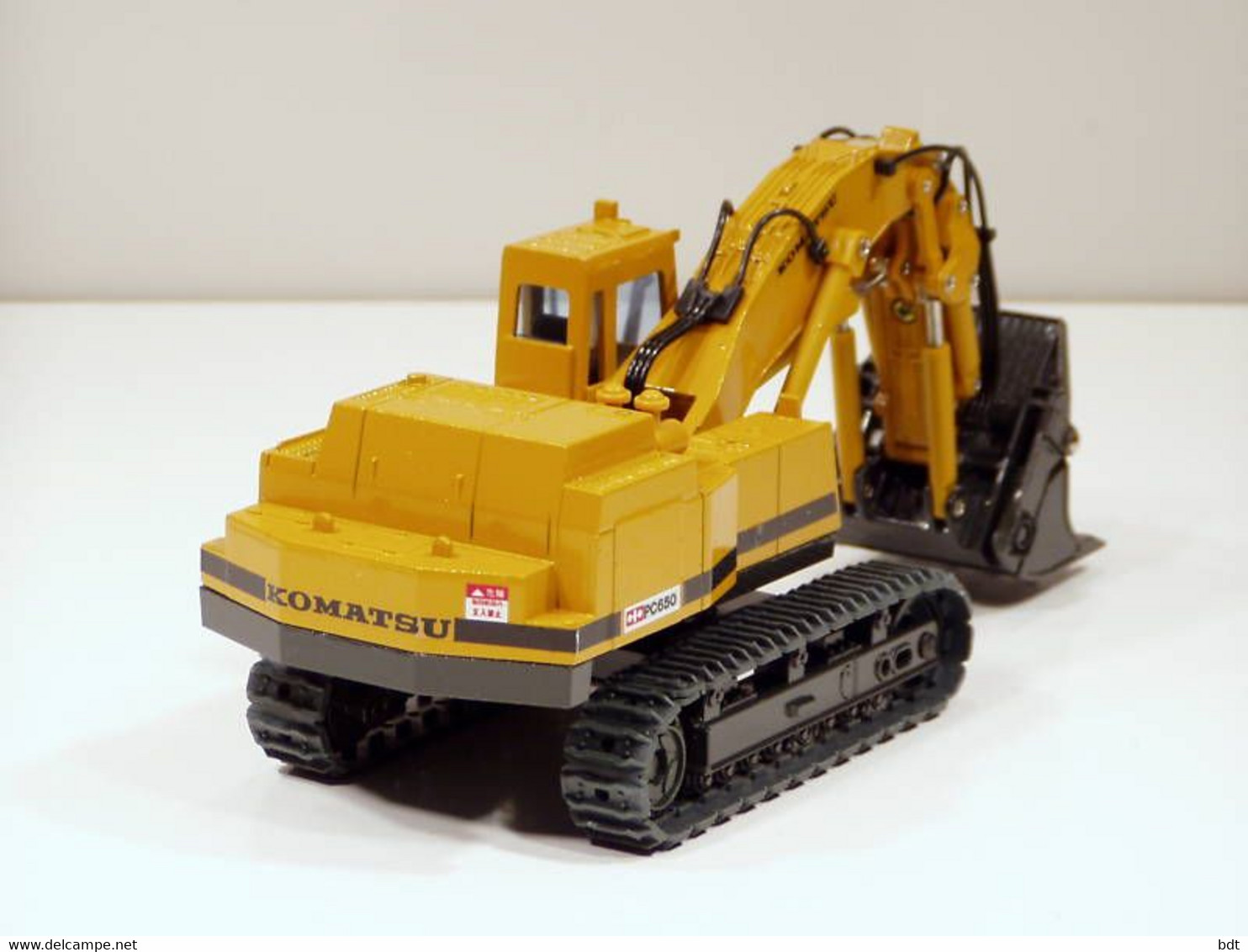 MODELLINO Komatsu PC650 1:50 Shinsei  Mod.30644-1 - Altri & Non Classificati