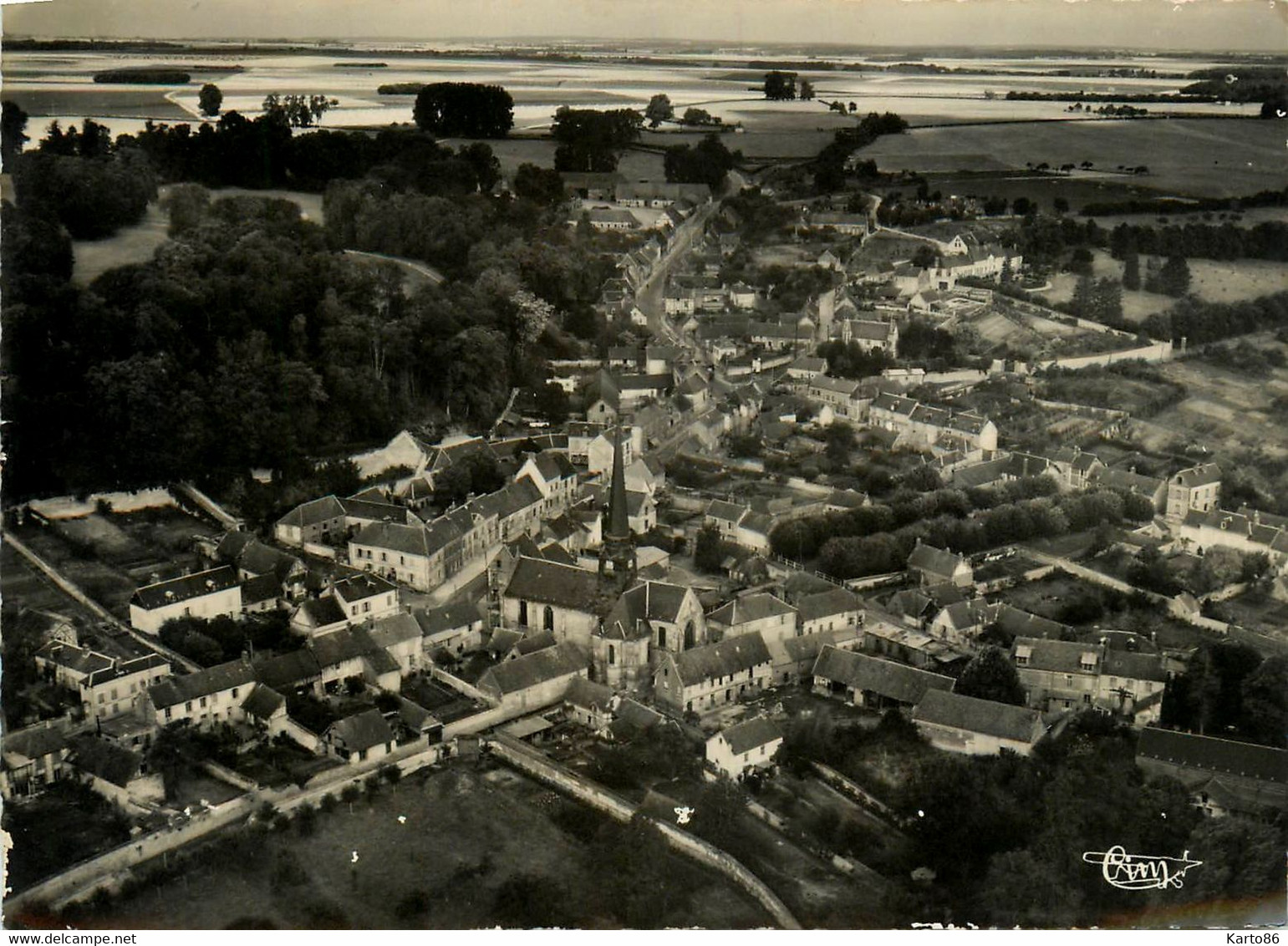 Dangu * Vue Générale Aérienne De La Commune - Dangu