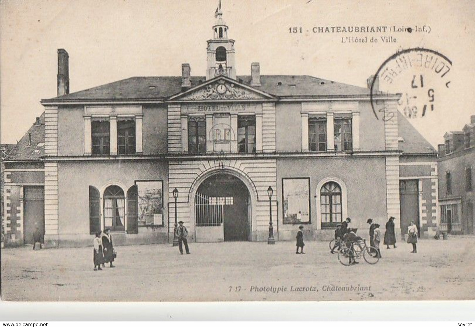CHATEAUBRIANT. - L'Hôtel De Ville . Animation - Châteaubriant
