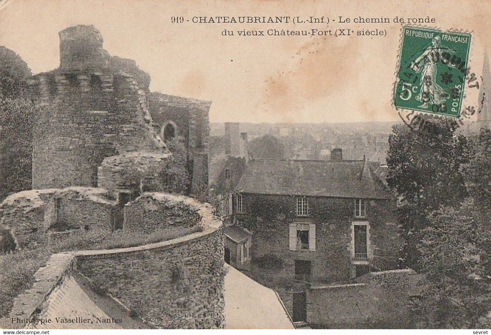 CHATEAUBRIANT. - Le Chemin De Ronde Du Vieux Chateau-Fort - Châteaubriant