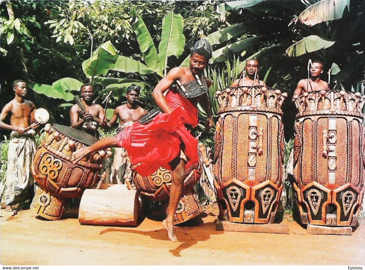 ► GHANA - Dancer James Acheampong & Giant Fontomfront National Drums Orchestra - Ghana - Gold Coast