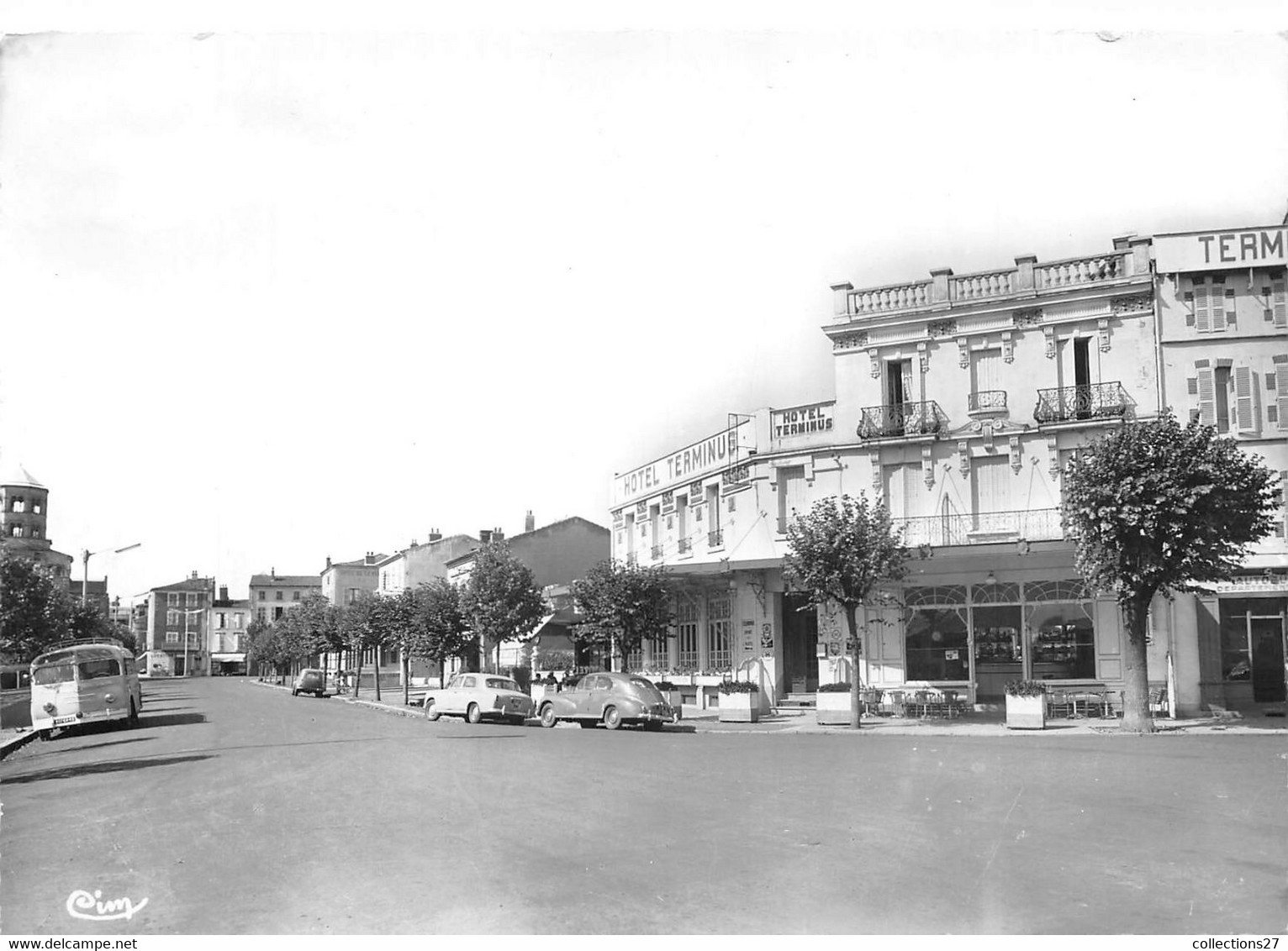 63-ISSOIRE- AVENUE DE LA GARE - Issoire