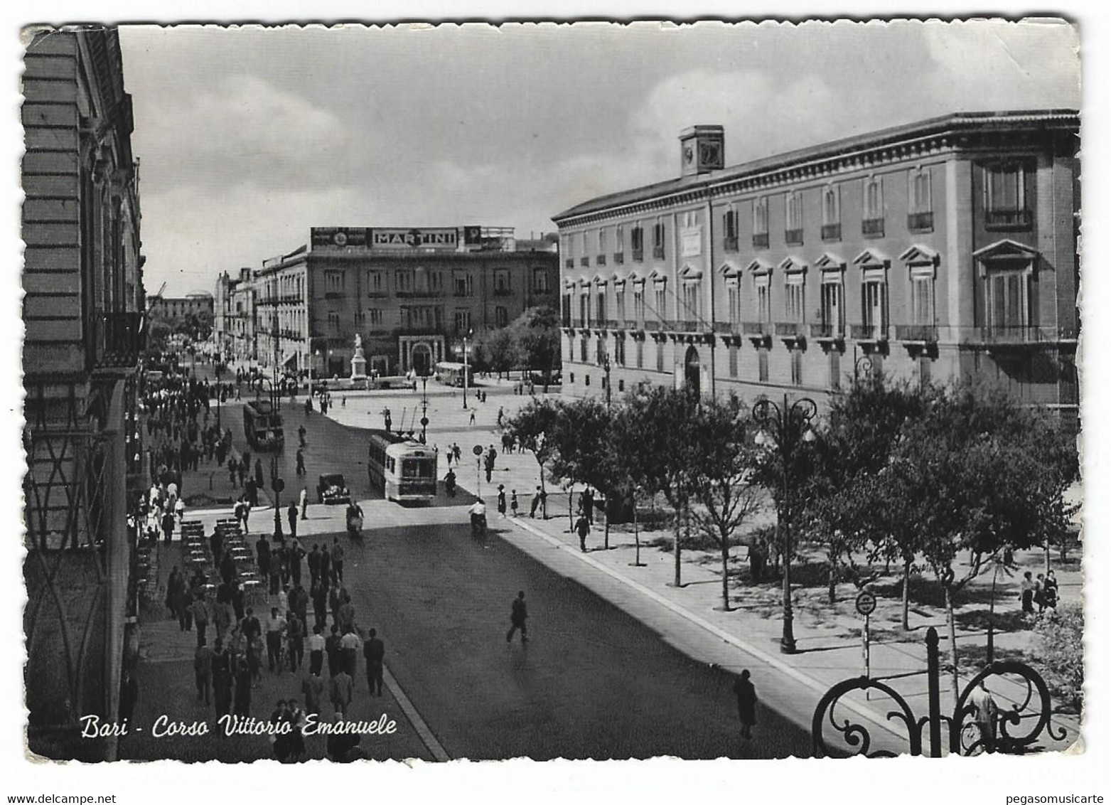 8283 - BARI CORSO VITTORIO EMANUELE ANIMATISSIMA 1950 CIRCA - Bari