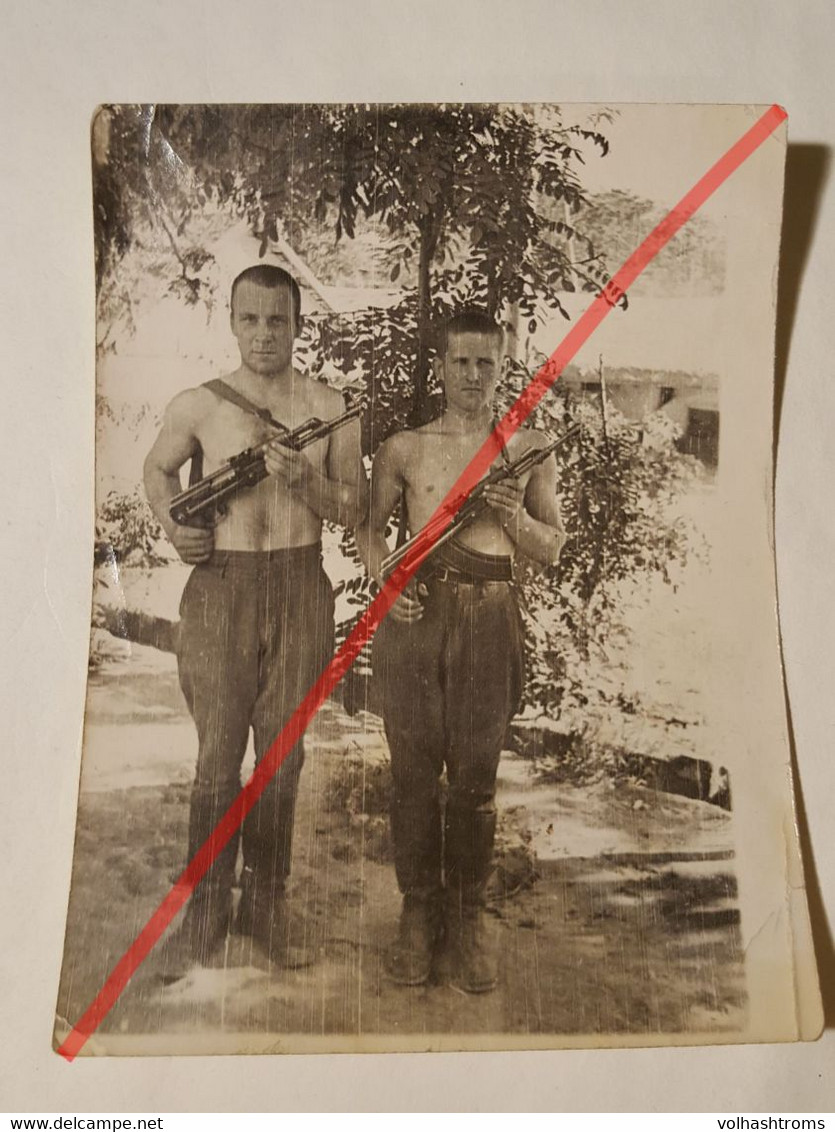 Photo Vintage. Original. Érotique. Hommes Gays Musclés Semi-nus. Gay. URSS. Lettonie - Unclassified