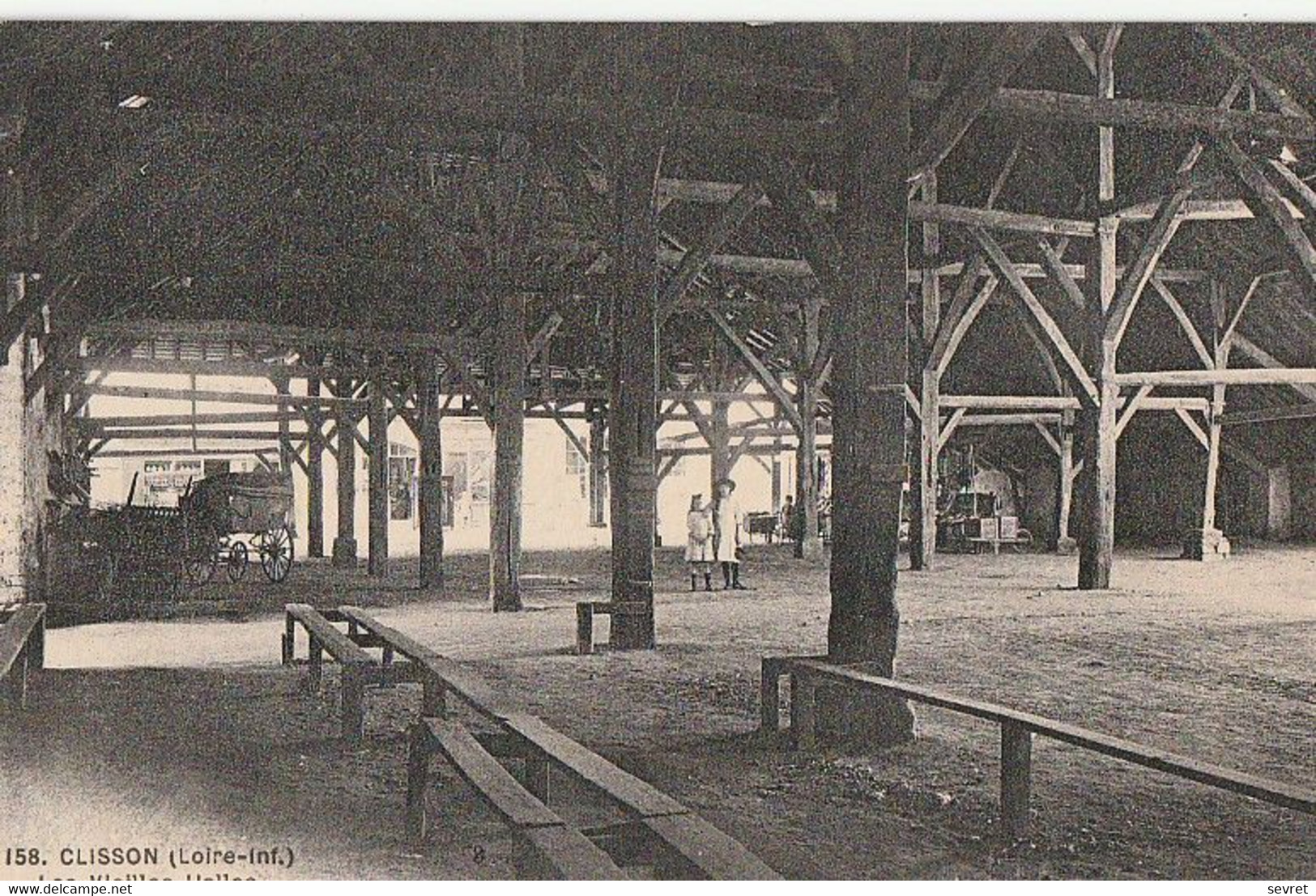 CLISSON. -  Les Vieilles Halles - Clisson