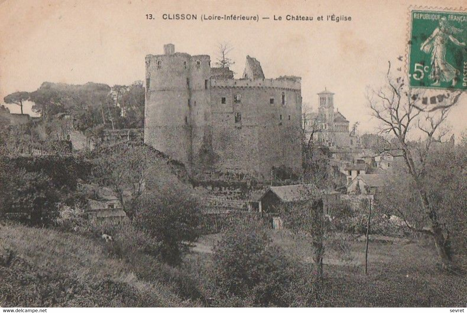 CLISSON. - Le Château Et L'Eglise. Cliché Pas Courant - Clisson