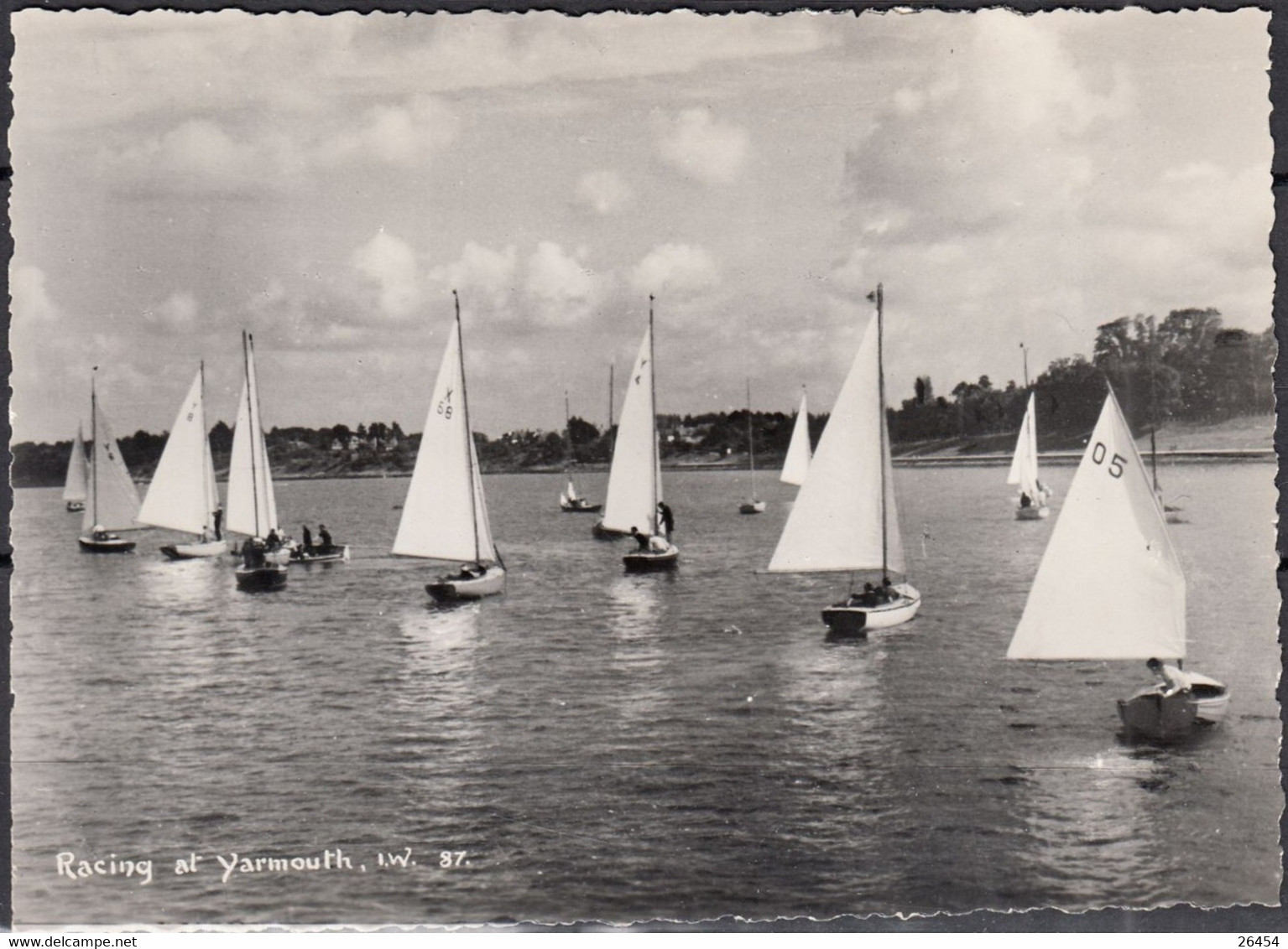 Royaume-uni   Lot De 4  CPSM  De YARMOUTH     Non écrites    Animées   Avec VOILIERS - Great Yarmouth