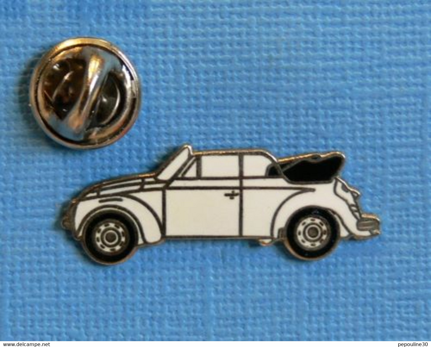 1 PIN'S // ** VOLKSWAGEN / COCCINELLE CABRIOLET ** - Volkswagen