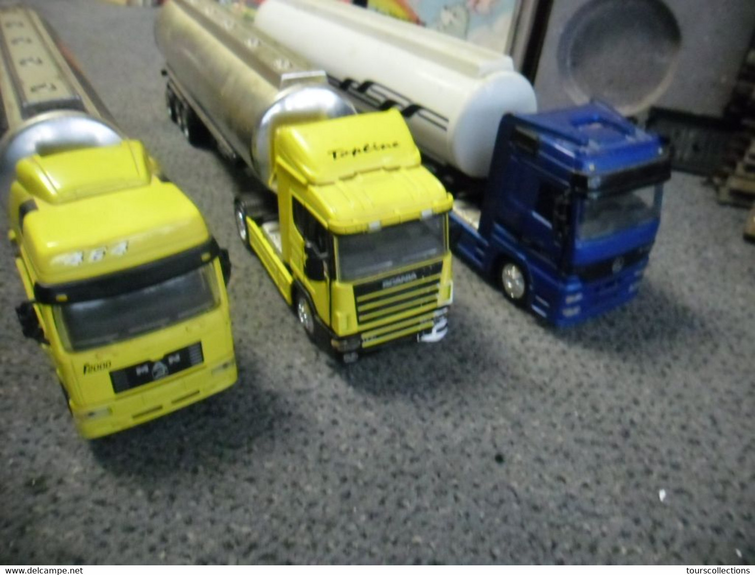 LOT De 3 CAMIONS SEMI REMORQUE MAN , SCANIA Et MERCEDES 1:43 état Occasion Sans Boite - LKW