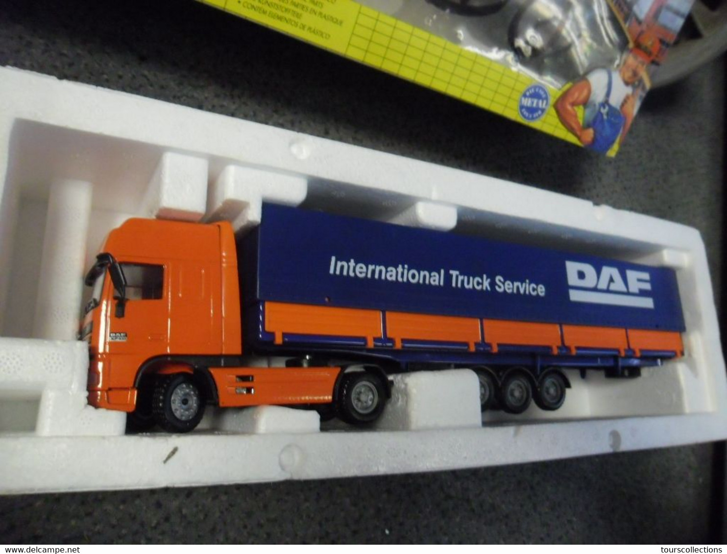 CAMION SEMI REMORQUE JOAL 1:50 DAF 95 XF Made In Spain REF 345 Joal Compact - International Truck Service Baché - Camions, Bus Et Construction