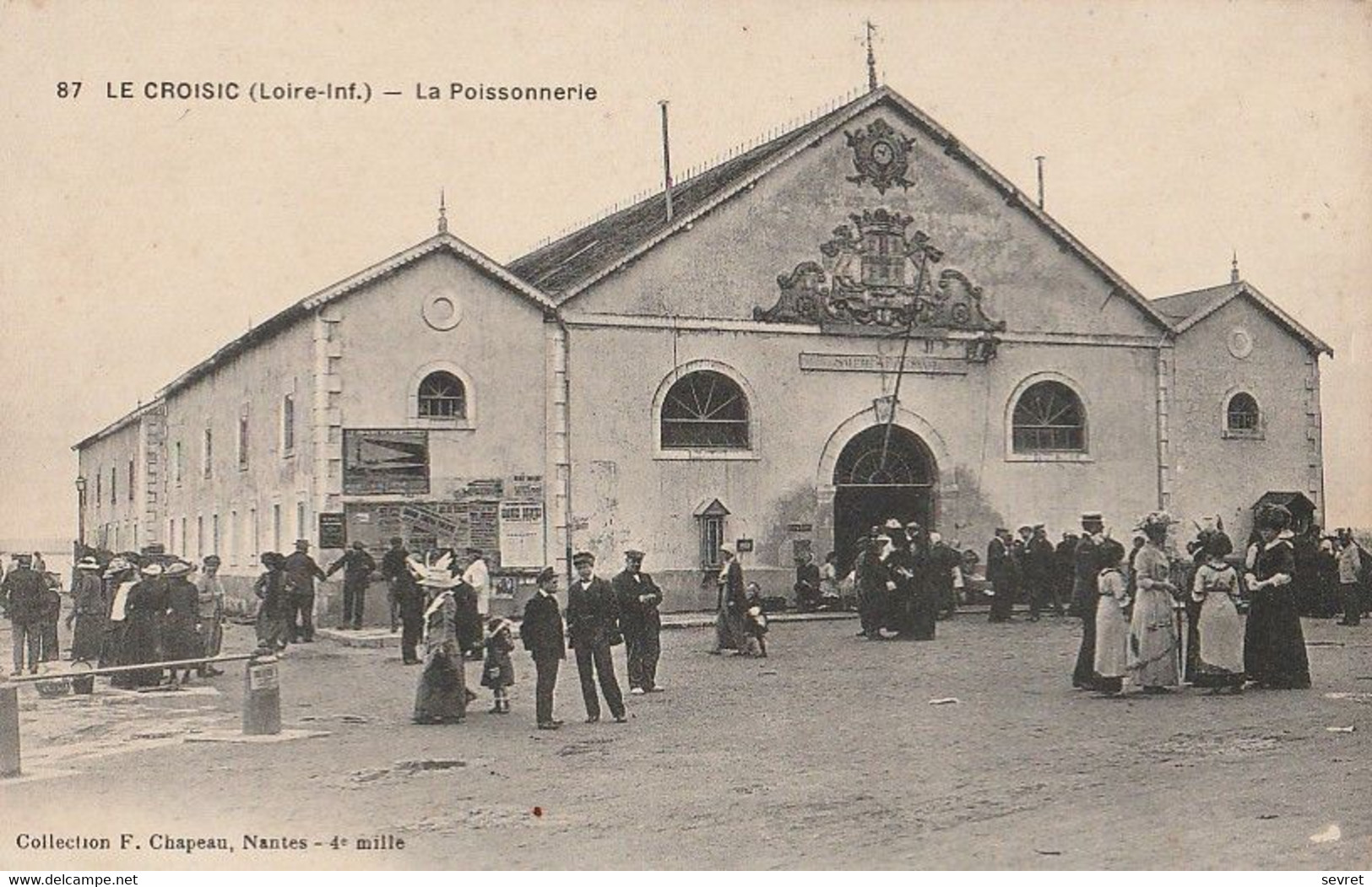 LE  CROISIC - La Poissonnerie. Pas Courante - Le Croisic