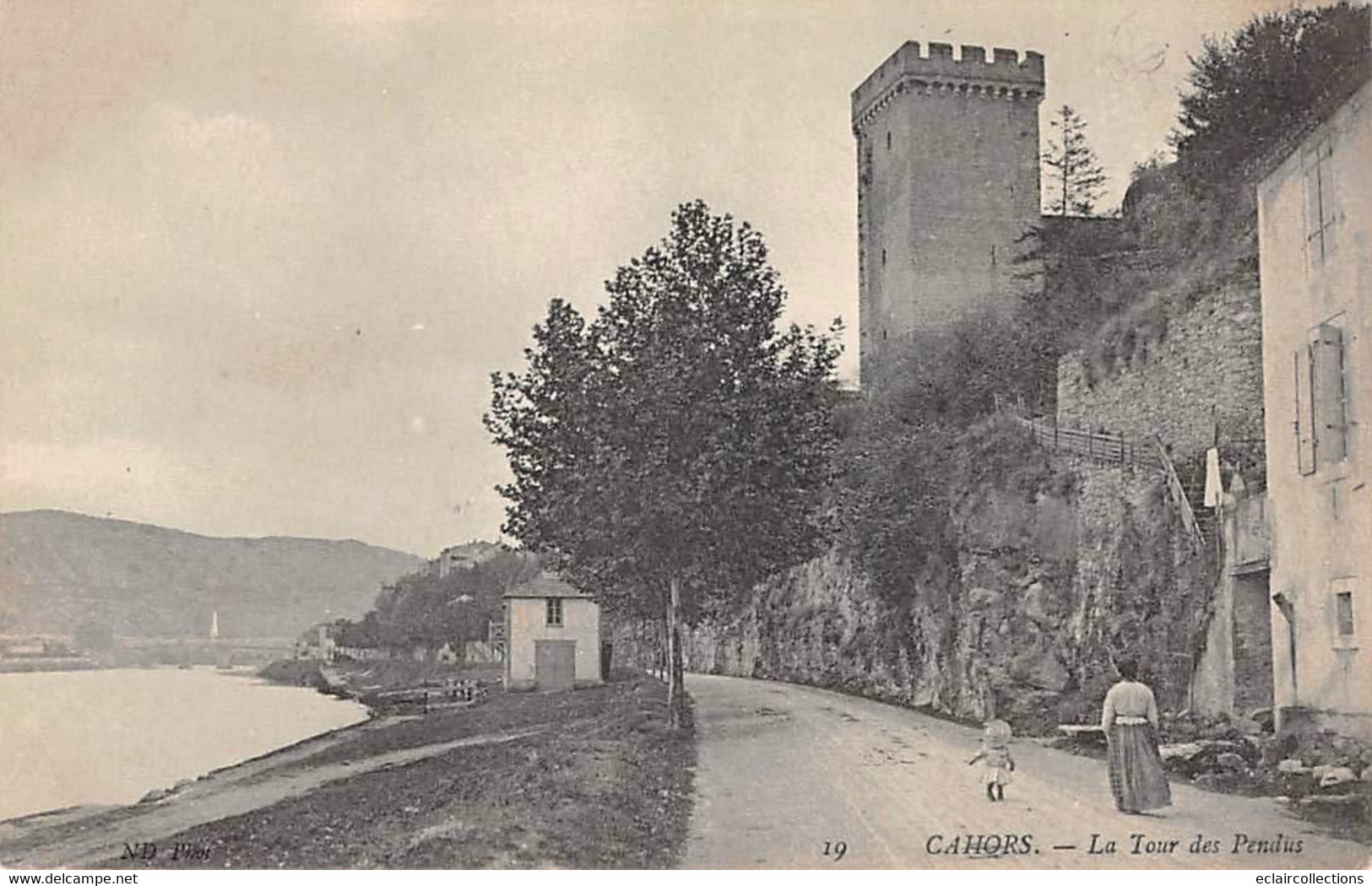 Cahors       46      Lot De 10 Cartes Dont  .Rues  Bâtiments         (voir Scan) - Cahors