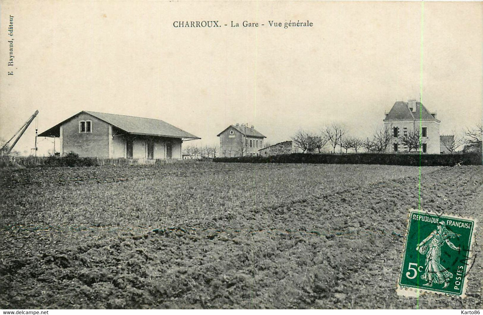 Charroux * La Gare * Vue Générale * Ligne Chemin De Fer De La Vienne - Charroux