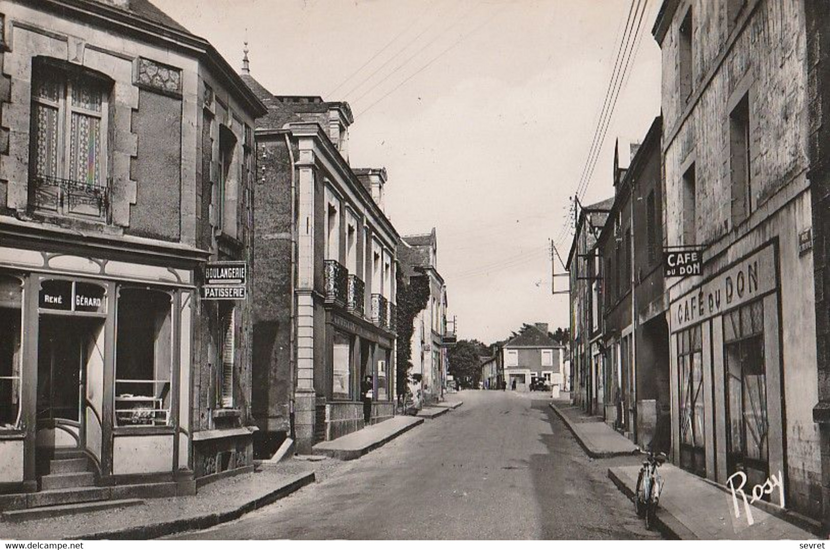 GUEMENE-PENFAO -  Rue De Redon . CPSM 9x14 - Guémené-Penfao