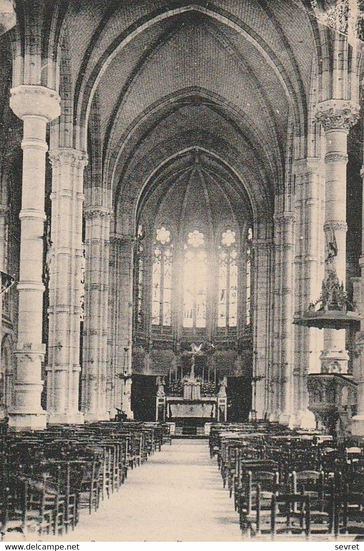 GUEMENE-PENFAO -  Intérieur De L'Eglise  Rare - Guémené-Penfao