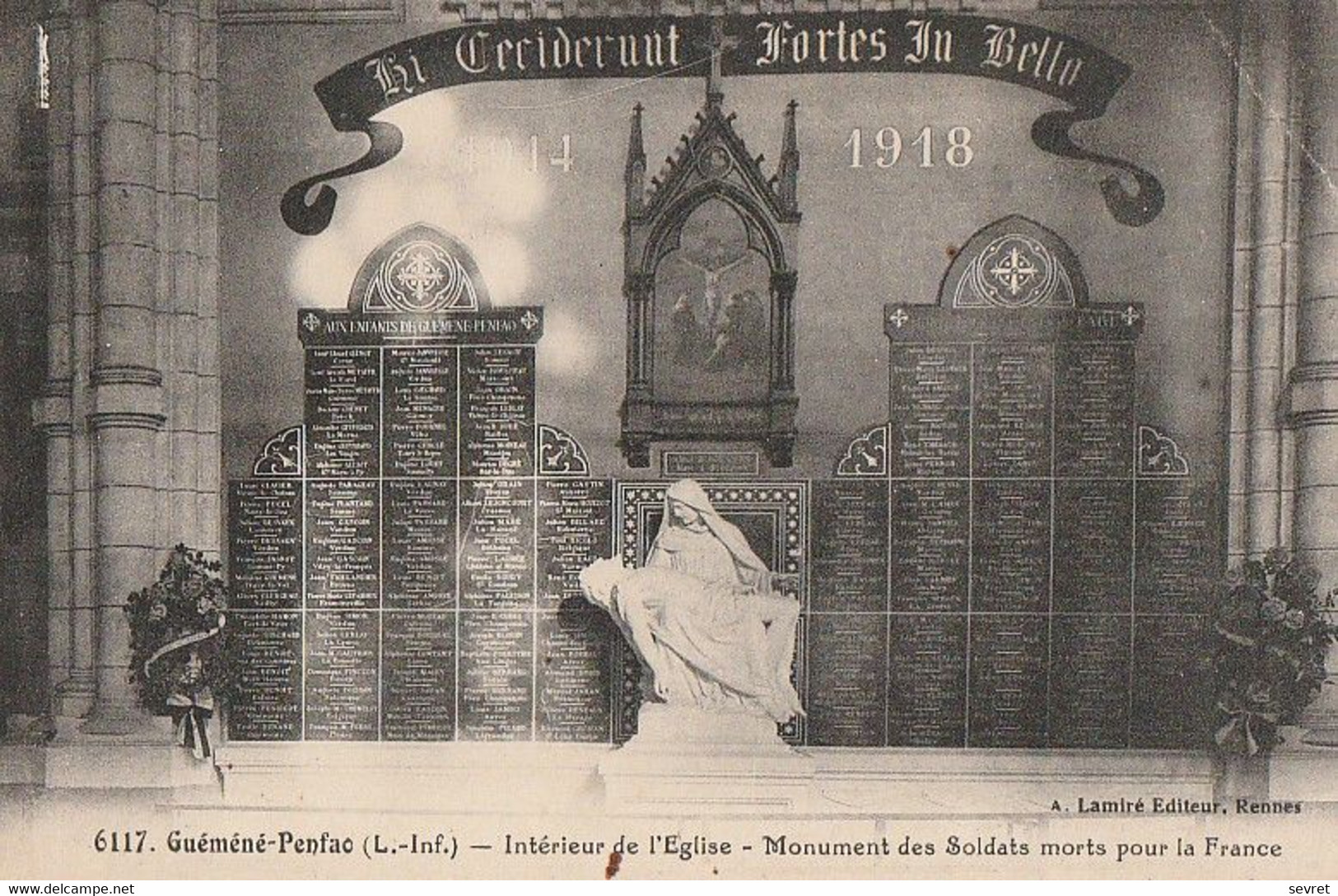 GUEMENE-PENFAO. - Intérieur De L'Eglise - Monument Des Soldats Morts Pour La France . Carte RARE - Guémené-Penfao