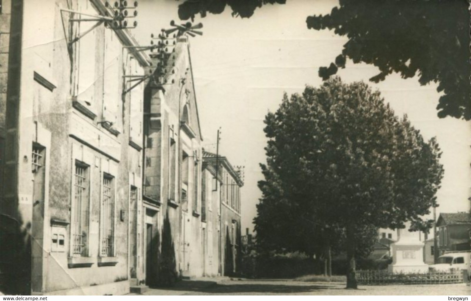 85 - CPSM Chaillé-les-Marais - La Poste Et La Mairie - Chaille Les Marais