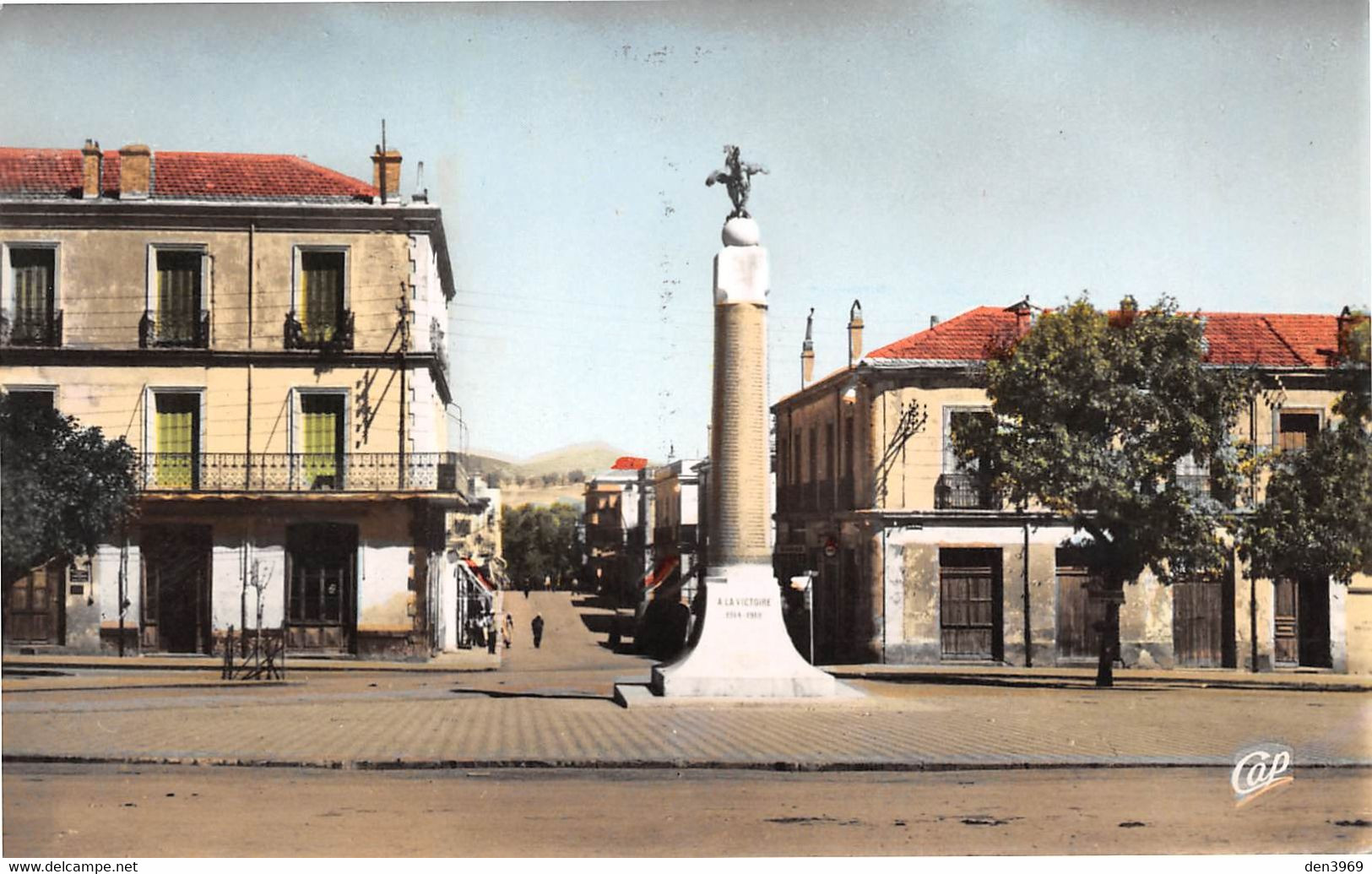 Algérie - SOUK-AHRAS - Place Du Monument Aux Morts - Souk Ahras