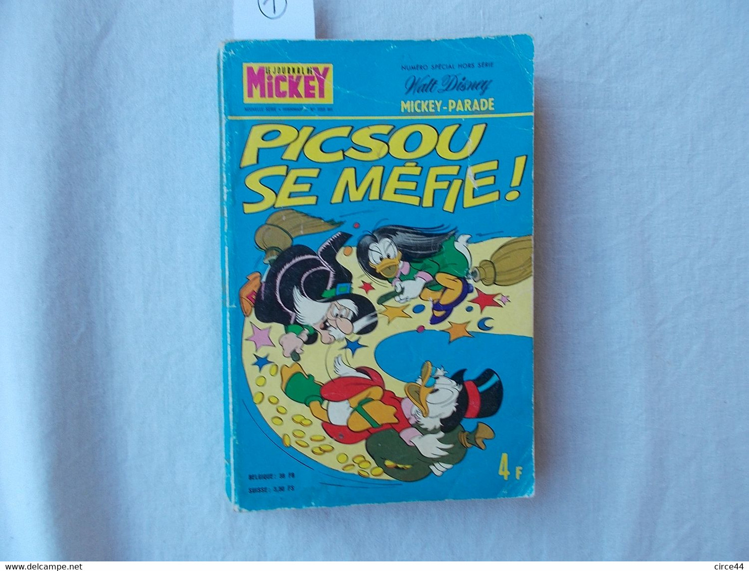 JOURNAL DE MICKEY.WALT DISNEY.MICKEY PARADE.254 PAGES.ANNEE 1974..PICSOU SE MEFIE.HORS SERIE. - Mickey Parade