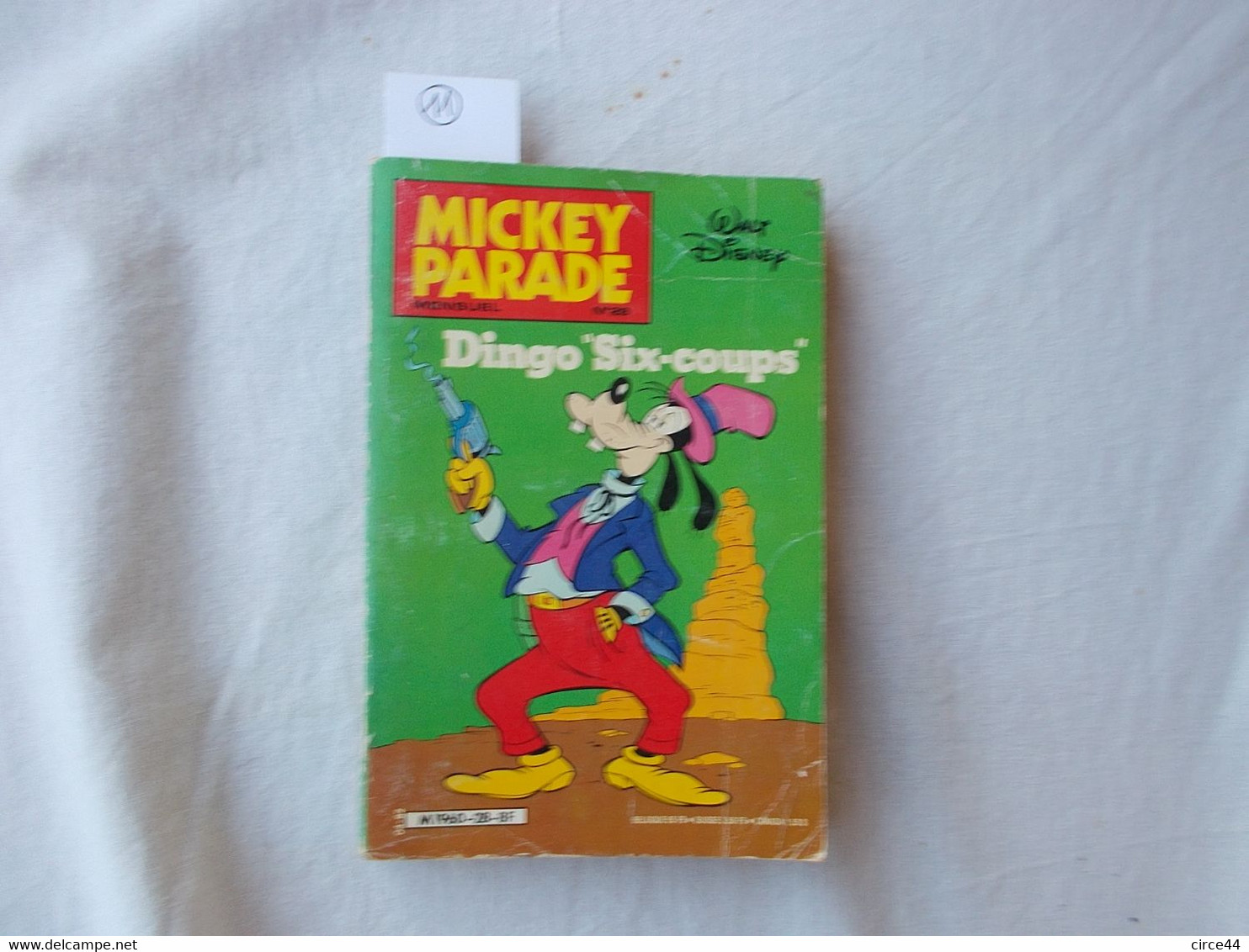 JOURNAL DE MICKEY.WALT DISNEY.MICKEY PARADE.254 PAGES.ANNEE 1982..DINGO SIX COUPS - Mickey Parade