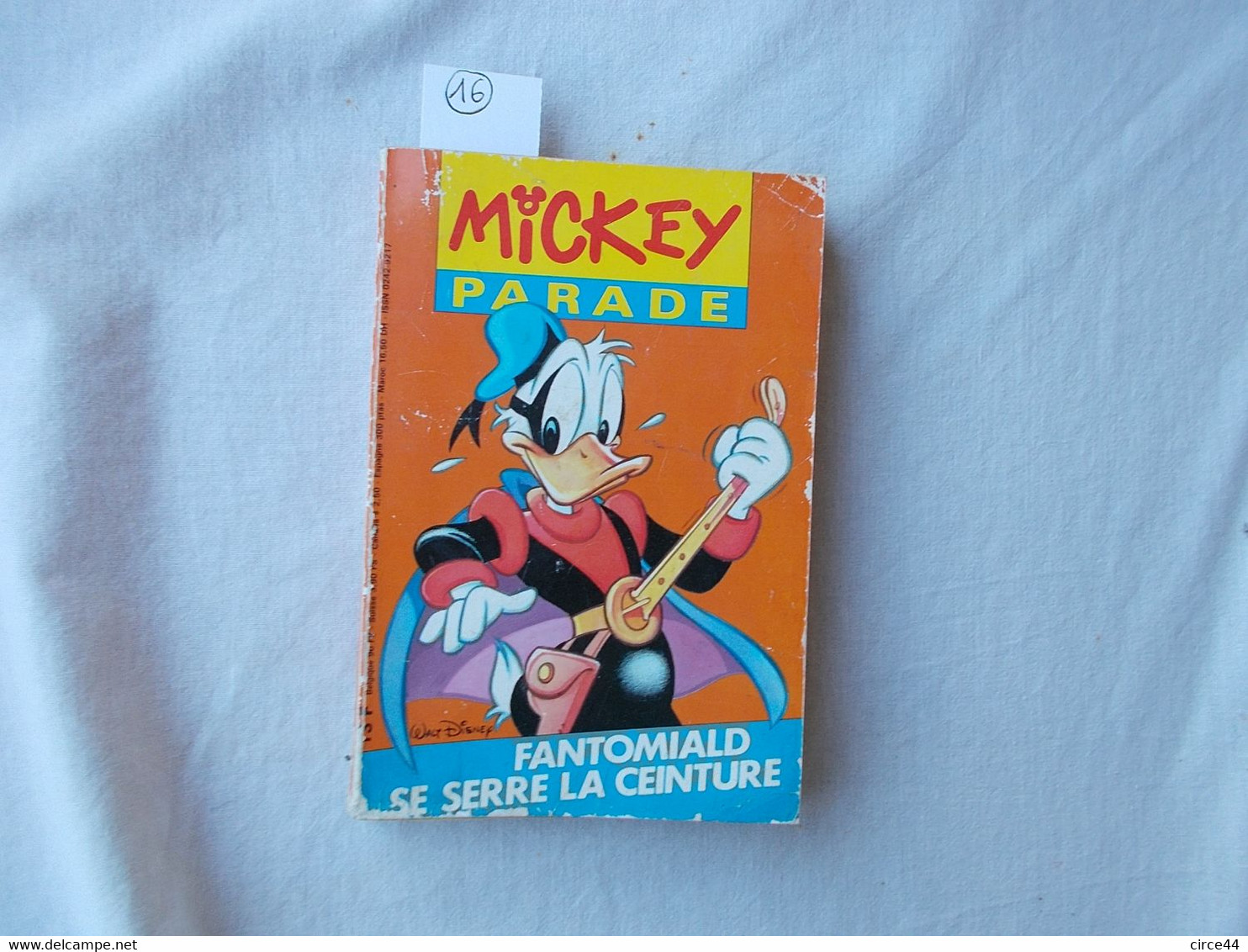 JOURNAL DE MICKEY.WALT DISNEY.MICKEY PARADE.224 PAGES.ANNEE 1971.DONALD.FANTOMIALD SE SERRE LA CEINTURE - Mickey Parade