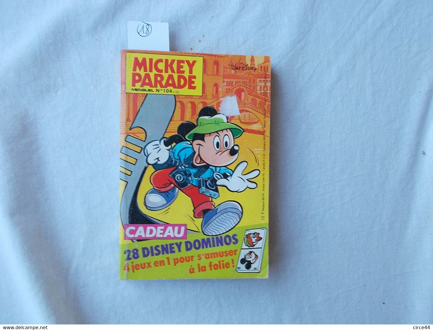 JOURNAL DE MICKEY.WALT DISNEY.MICKEY PARADE.224 PAGES.ANNEE 1988.MICKEY FAIT LE GROS DOS. - Mickey Parade