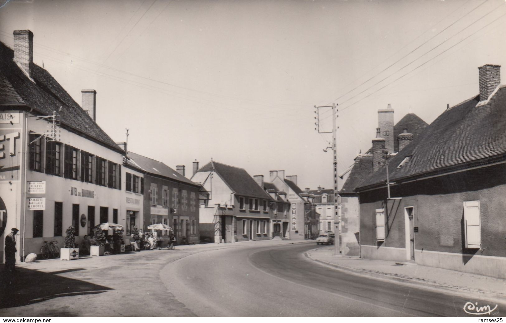 (160) CPSM  Bessay Rue André Messager     (Bon état) - Andere & Zonder Classificatie