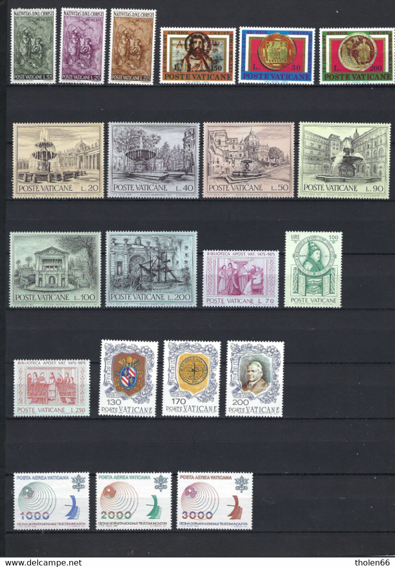 Vatican – Vaticono – Vaticaan - Small Lot Of Mint Stamps MNH (**) (Lot 469) - Collections