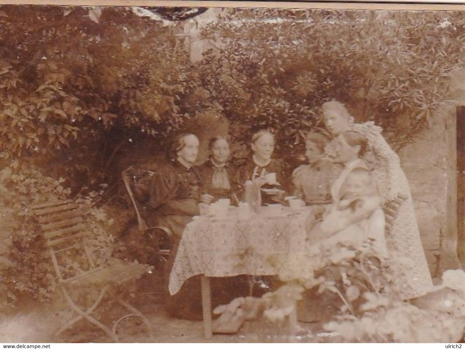 Foto Damen Beim Kaffee Im Garten - Ca. 1910 - 11*8cm  (54020) - Ohne Zuordnung
