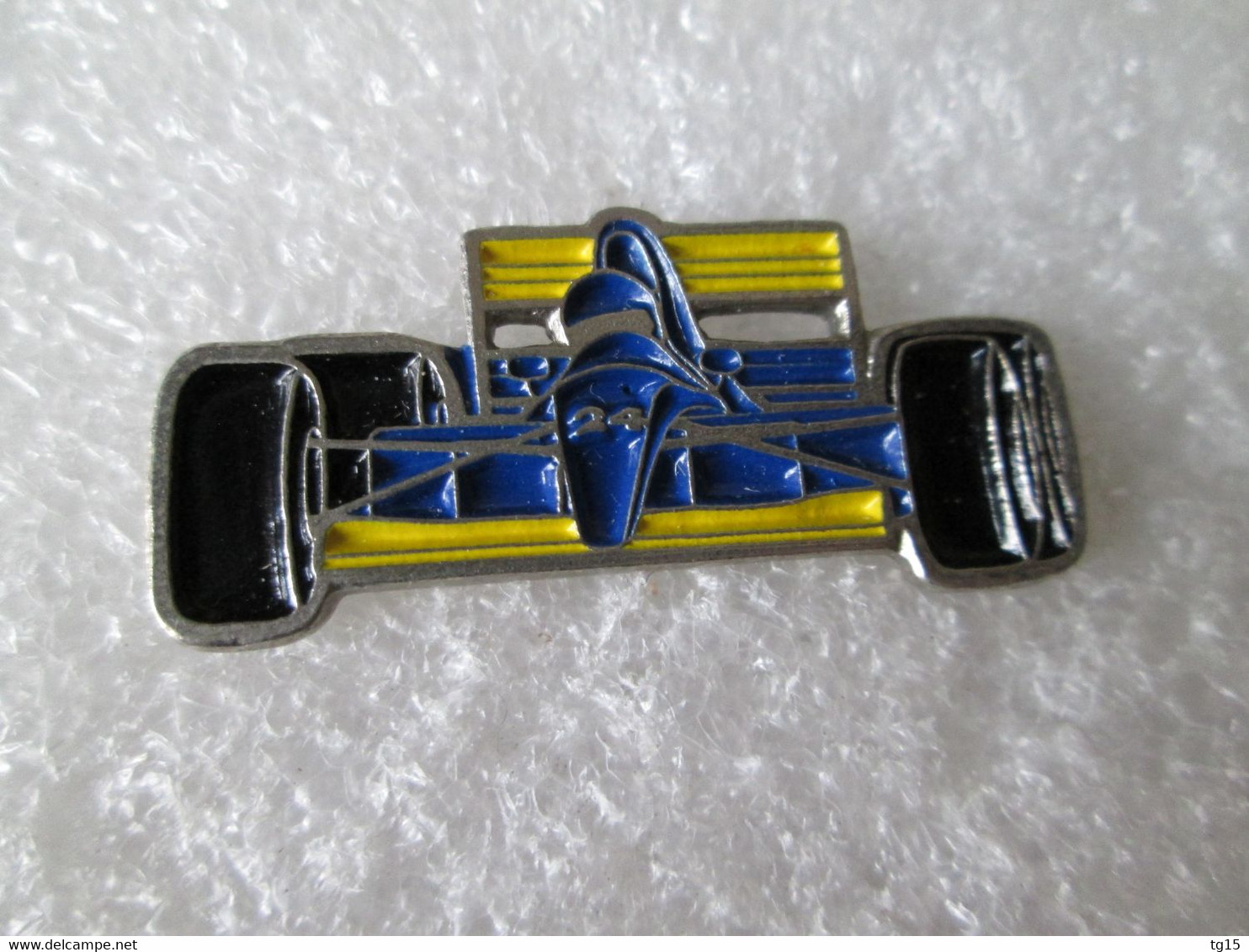 PIN'S   FORMULE 1  MINARDI - F1