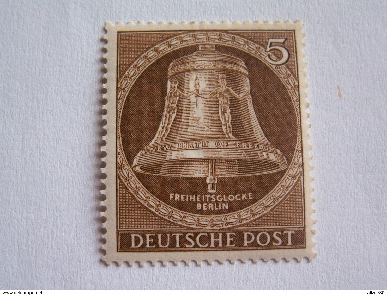 TIMBRE  BERLIN  1953  N°  87  --  NEUF  * --CLOCHE  DE  LA  LIBERTE ( Cote 2014 : 1,25 Euro  ) - Ungebraucht