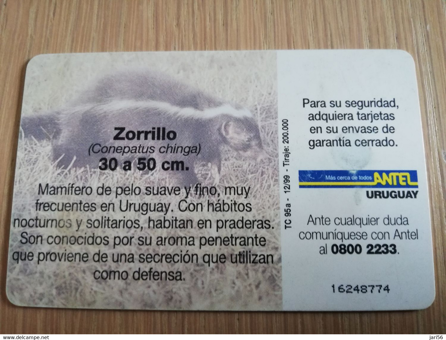 URUGUAY CHIPCARD  ANIMAL    $5  ZORILLO            Nice Used Card    **4548** - Uruguay