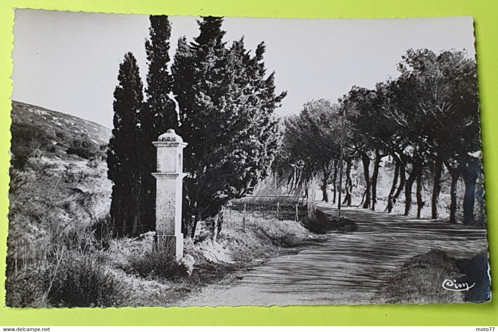 13 / BOUCHE Du RHONE - Eyguières - Oratoire Vers Salon - CPA Carte Postale Ancienne - 1959 - Eyguieres