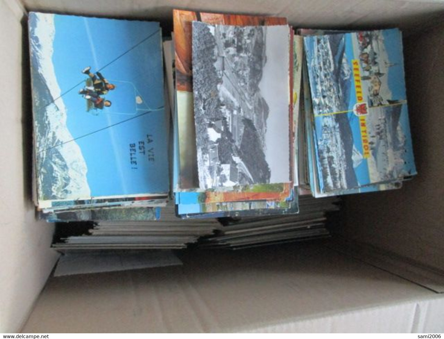 LOT DE 5 KG DE CARTES POSTALES MODERNES ET SEMI MODERNES - 500 Postcards Min.