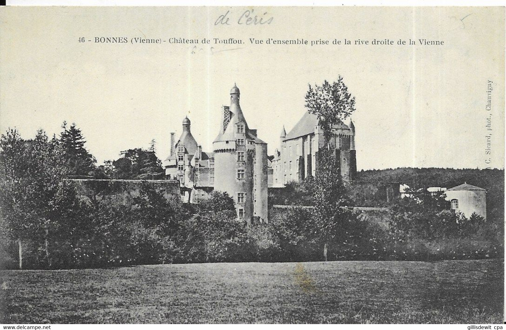 - BONNES C/ Saint Julien L'Ars - Le Château De Touffou - Vue D'ensemble Prise De La Rive D De La Vienne - Chateau De Touffou