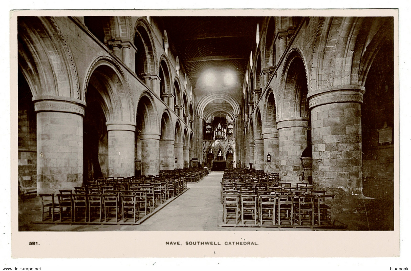 Ref BB 1450  - Real Photo Postcard - The Nave - Southwell Cathedral - Nottinghamshire - Sonstige & Ohne Zuordnung