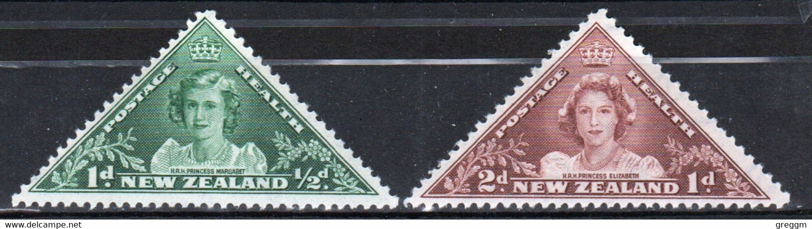 New Zealand 1943 Set Of Triangular Health Stamps Showing Princess Margaret And Elizabeth - Neufs