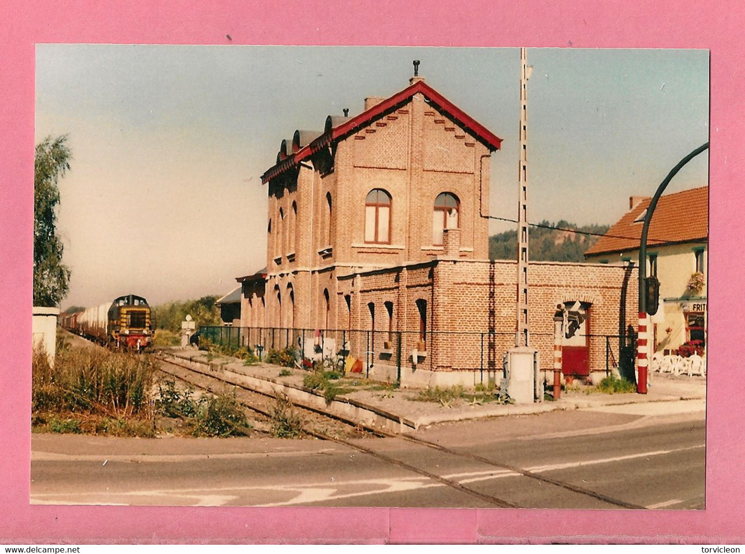 Photo Ciply  = Train  De  Marchandises  Arrivant  En  Gare - Autres & Non Classés