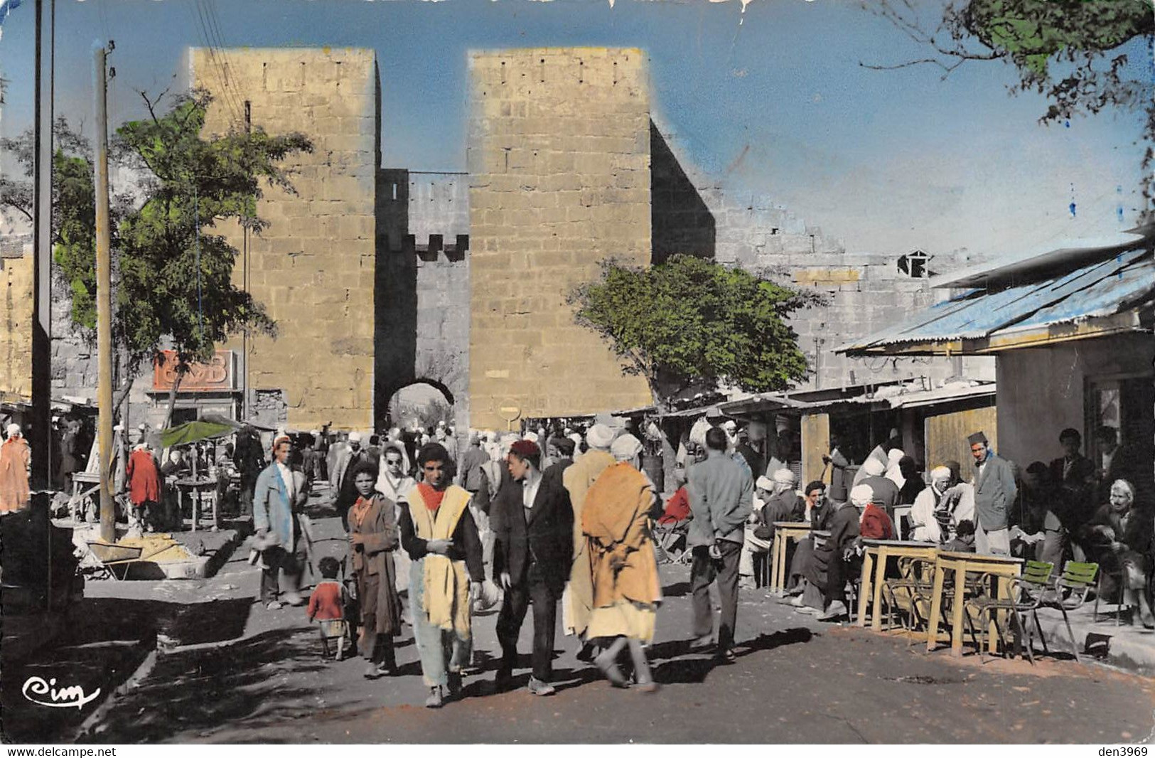 Algérie - TEBESSA - Place Du Marché Et Porte Solomon - Tébessa