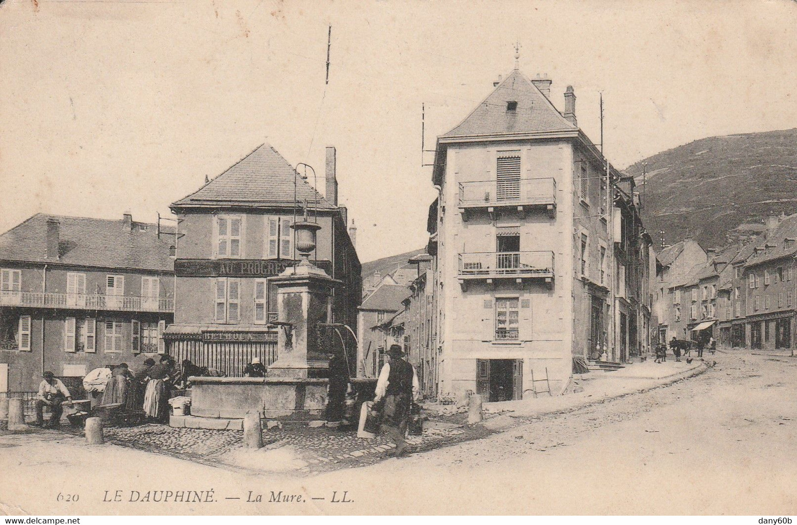 REF.AD1 . CPA . 38 . LE DAUPHINE . LA MURE - La Mure