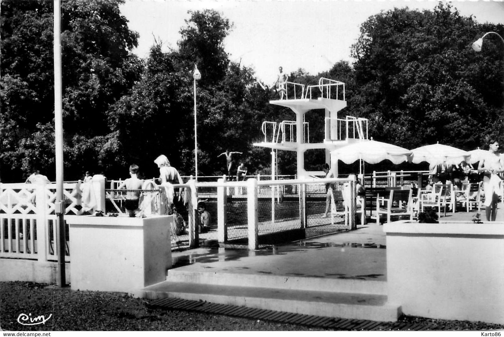 Châteauneuf Du Thymerais * La Piscine Municipale * Le Plongeoir - Châteauneuf