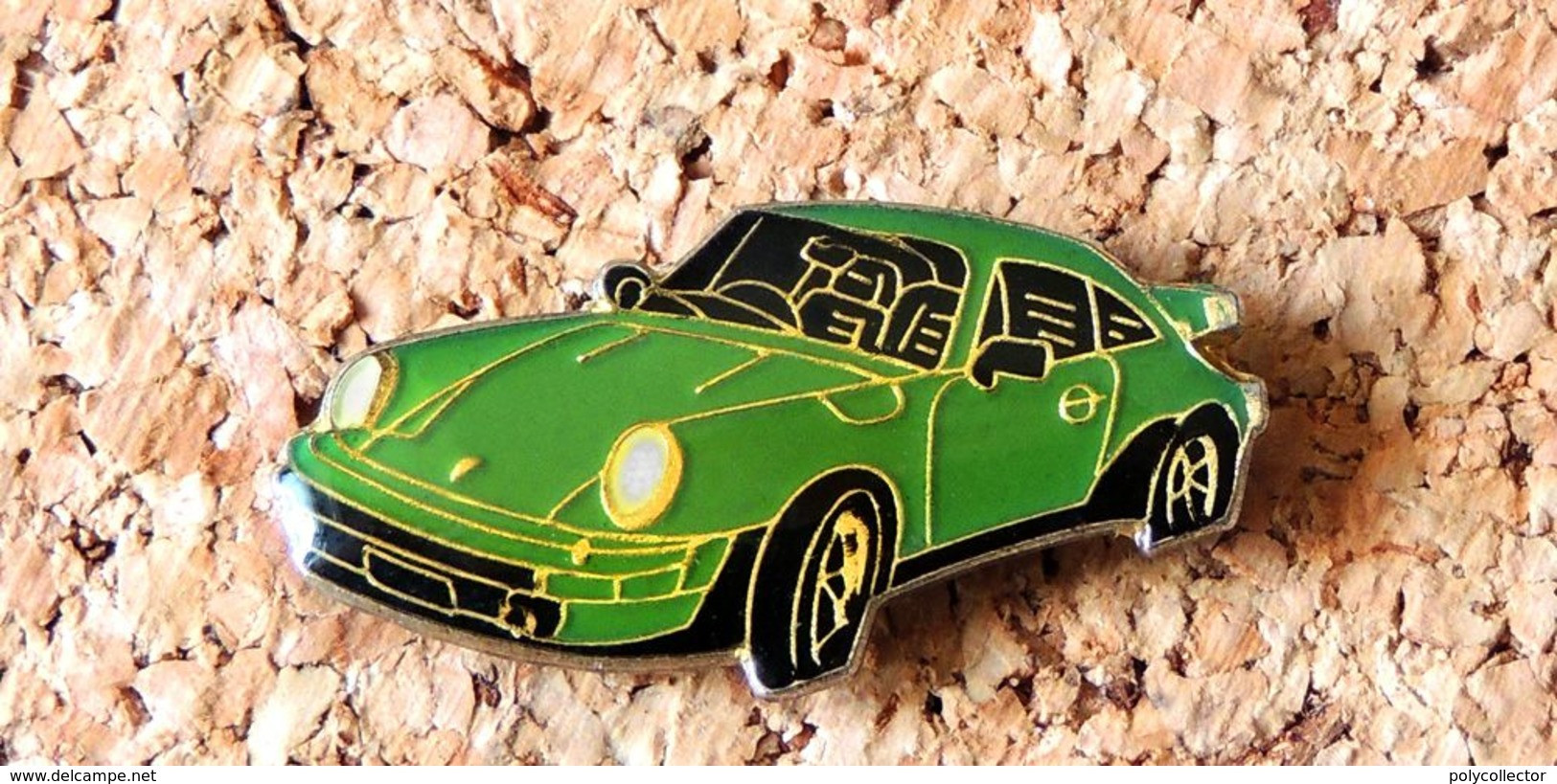 Pin's PORSCHE 911 Verte - Verni époxy - Fabricant Inconnu - Porsche