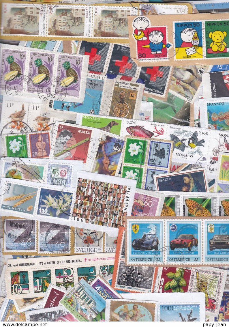 1 Kg TIMBRES MONDE - Petits Et Grands Formats-  Sur Fragments - En Provenance Des Missions - Alla Rinfusa (min 1000 Francobolli)