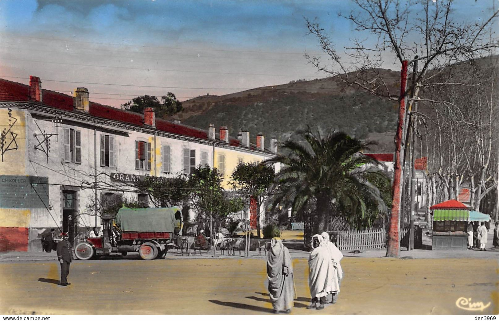 Algérie - TIZI-OUZOU - Grand Hôtel Koller - Camion - Kiosque à Journaux - Collection A. Cheikh - Tizi Ouzou